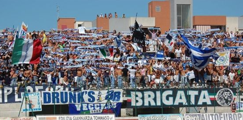 Scontro treni in Puglia, il sostegno degli Ultras Andria