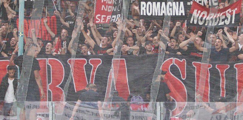 Lega, orari, tv: la Curva Sud del Milan (e non solo…) non ne può più