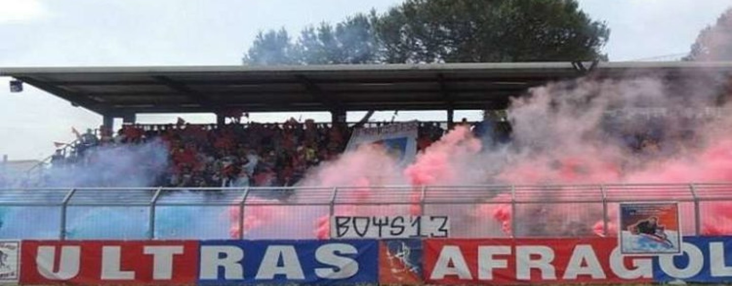 Ultras Afragolese: “Vessilli non esposti in gradinata per un vile gesto”