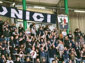 Basket, striscioni ultras a Bologna: “Onore a medici e infermieri”