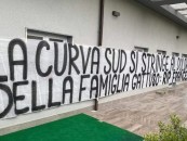 Lutto Gattuso, la vicinanza del mondo ultras: striscioni e messaggi per il mister